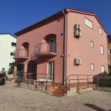 Apartments Mihael Malinska Exterior foto