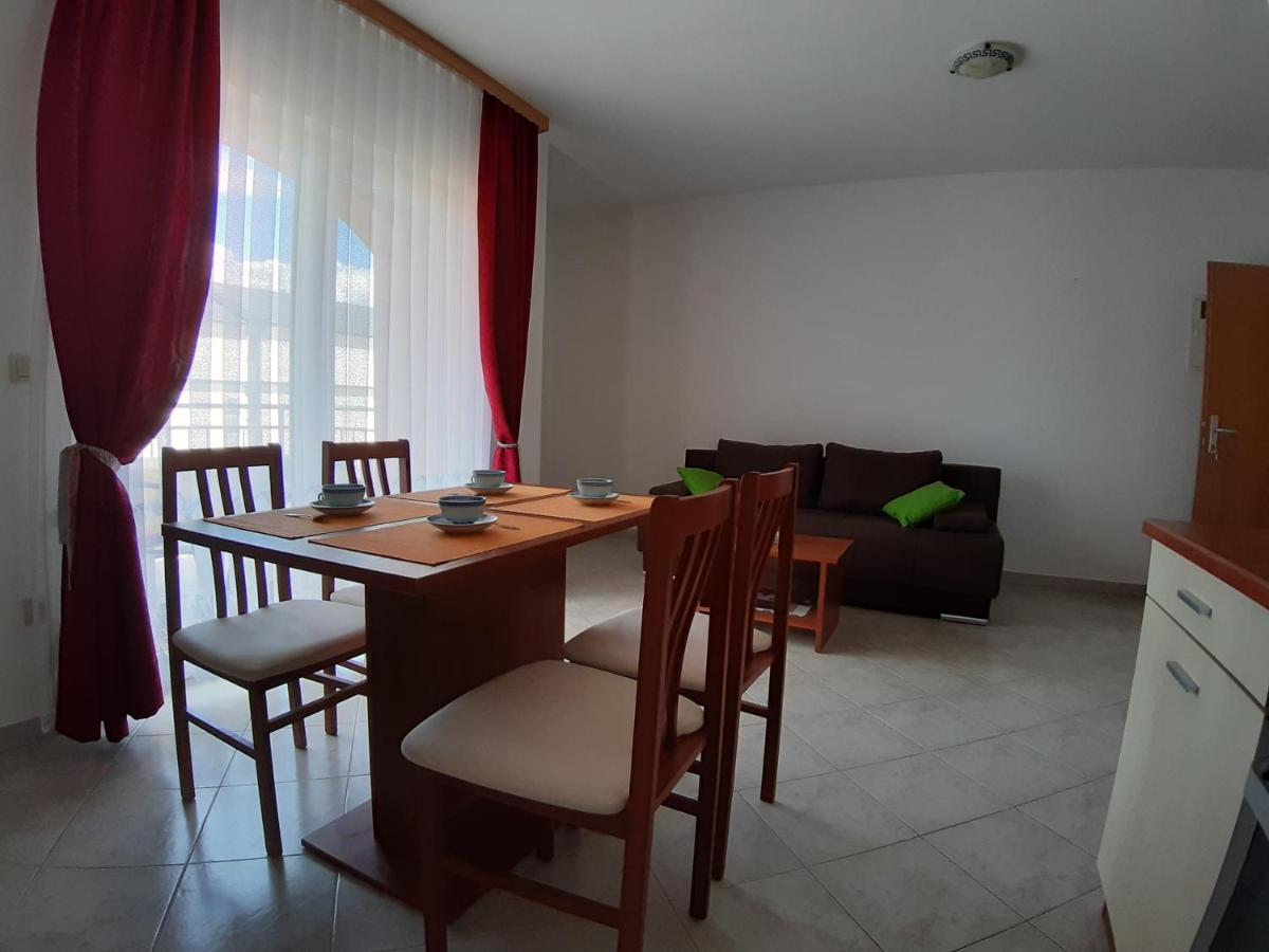 Apartments Mihael Malinska Exterior foto