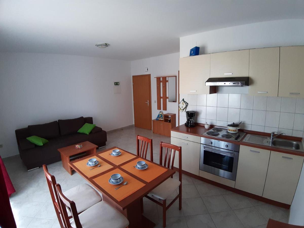 Apartments Mihael Malinska Exterior foto